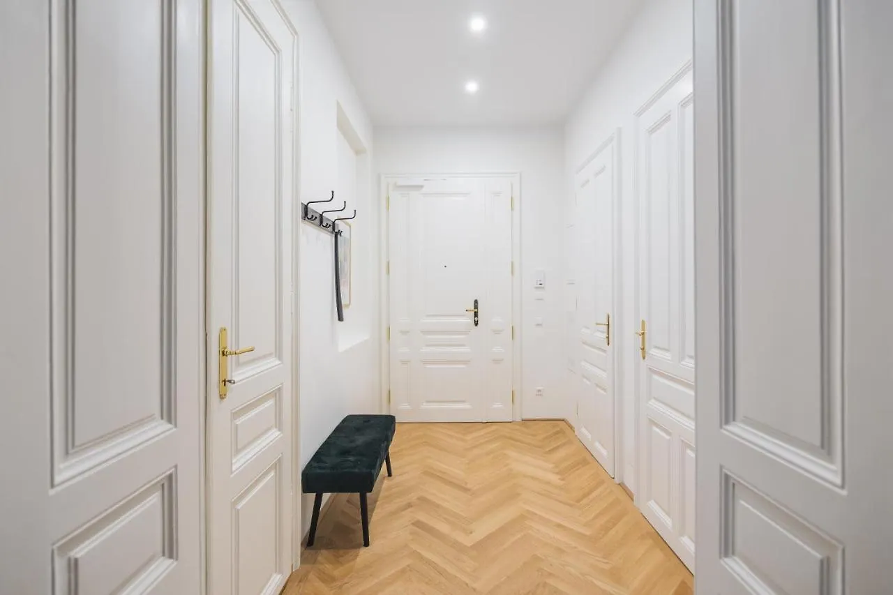 Brand Cozy Apartment Vienna